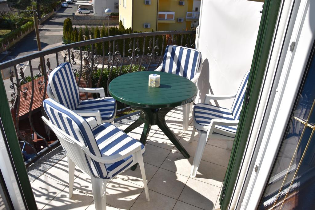 Malinska Center Apartment Exterior foto